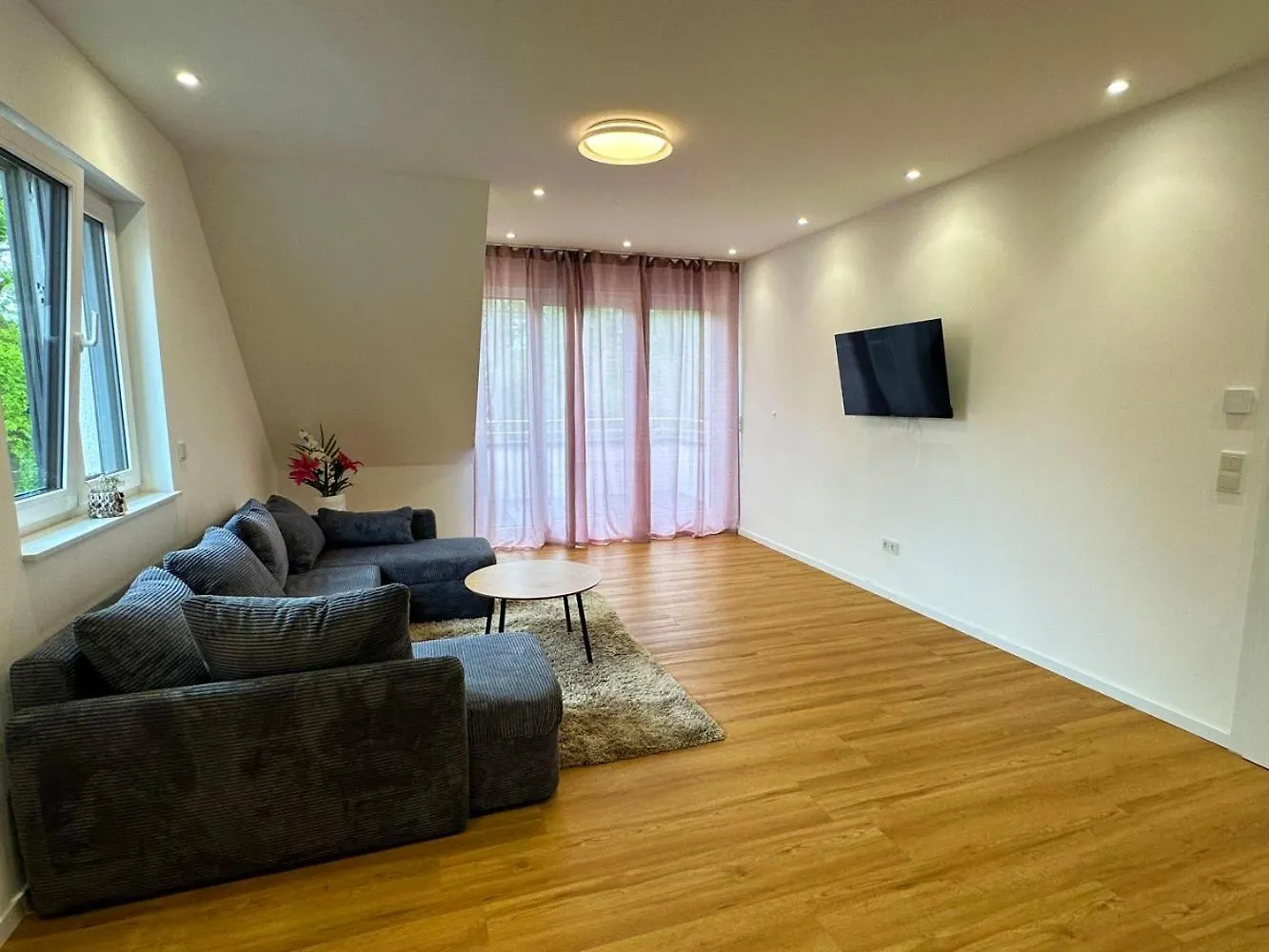 Cozy Apartment In Roesrath